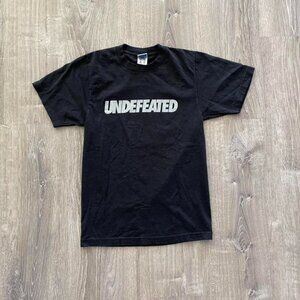 Undefeated streetwear black T-shirt